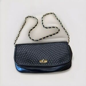 Ande Quilted Womens Crossbody Twist Lock Handbag EUC